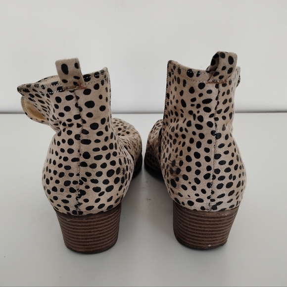 Very Stylish CL by Laundry Black and Cream Ankle Boots - Picture 5 of 8